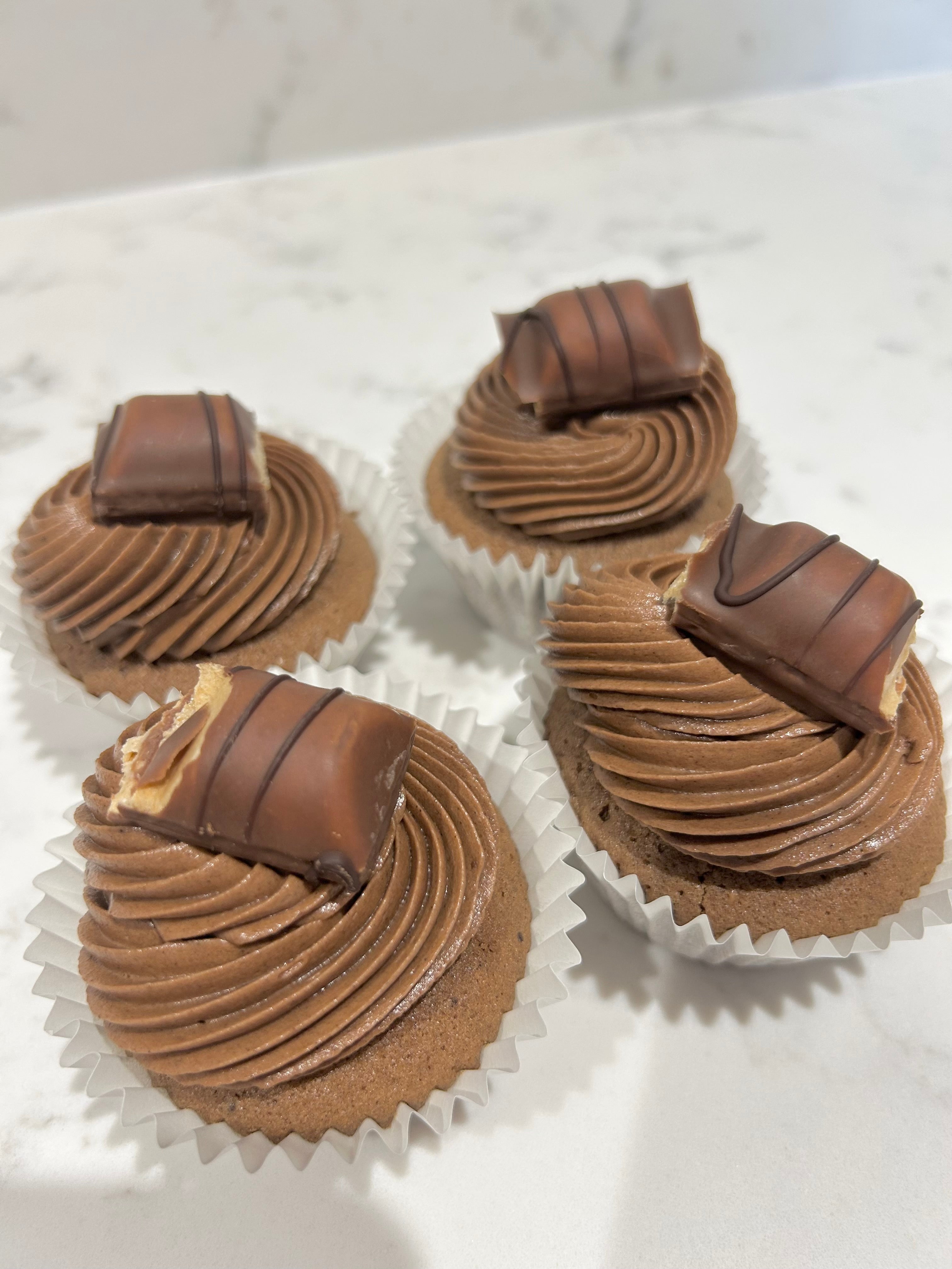 Stuffed Cupcake Box - You Make My Dreams